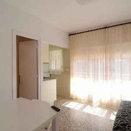 Apartment Flomar 1-2 *